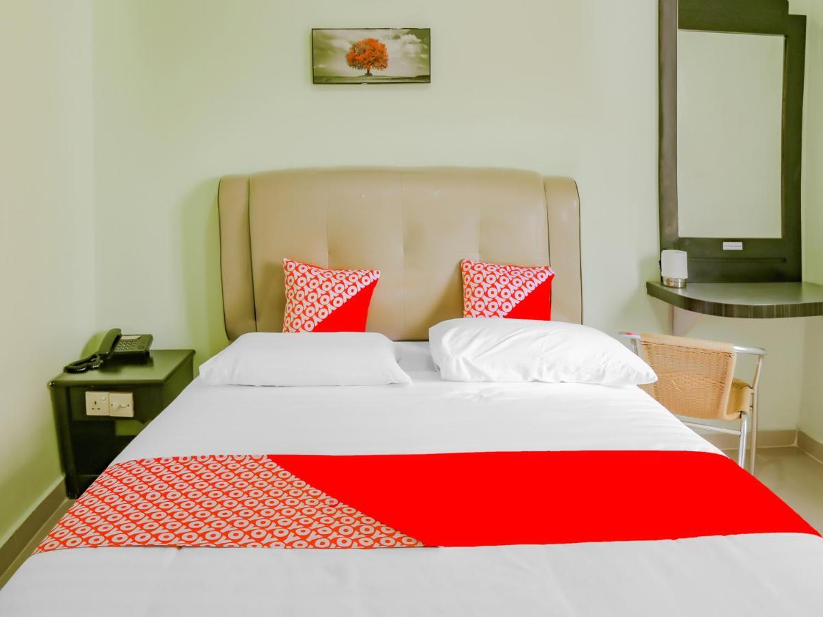 Oyo 90269 Hotel Indorasa 2 Jodoh  المظهر الخارجي الصورة