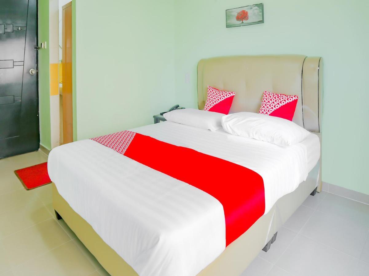Oyo 90269 Hotel Indorasa 2 Jodoh  المظهر الخارجي الصورة