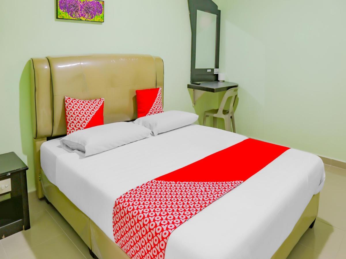 Oyo 90269 Hotel Indorasa 2 Jodoh  المظهر الخارجي الصورة