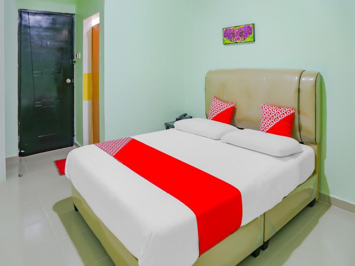 Oyo 90269 Hotel Indorasa 2 Jodoh  المظهر الخارجي الصورة